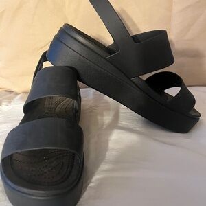 Crocs Brooklyn Low Wedge